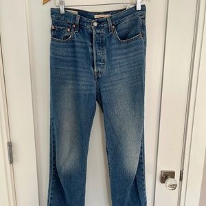 Levis Ribcage Straight Ankle Jeans